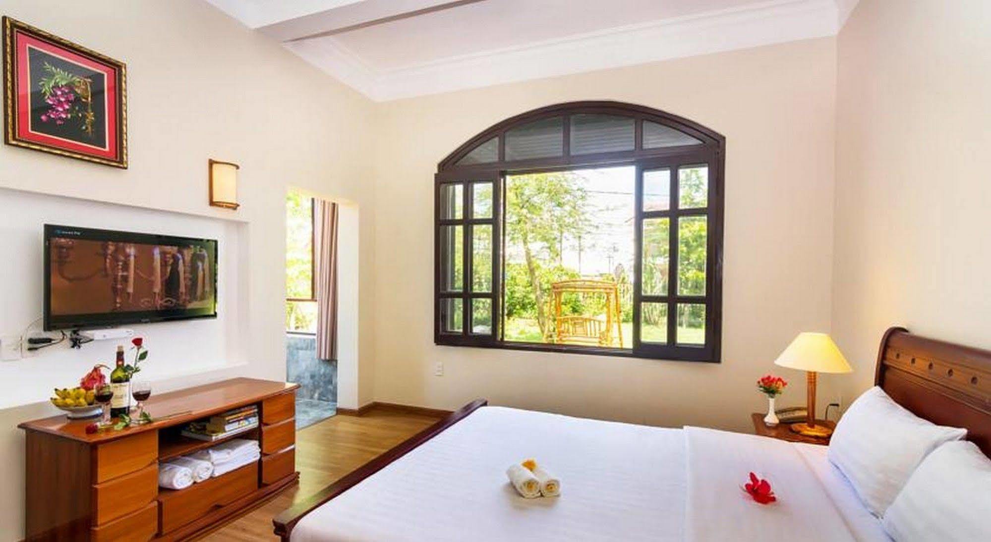 Garden Aroma Homestay Хойан Экстерьер фото